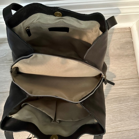 AMERICAN LEATHER CO - Liberty Leather Shoulder Bag Black - Picture 7 of 11